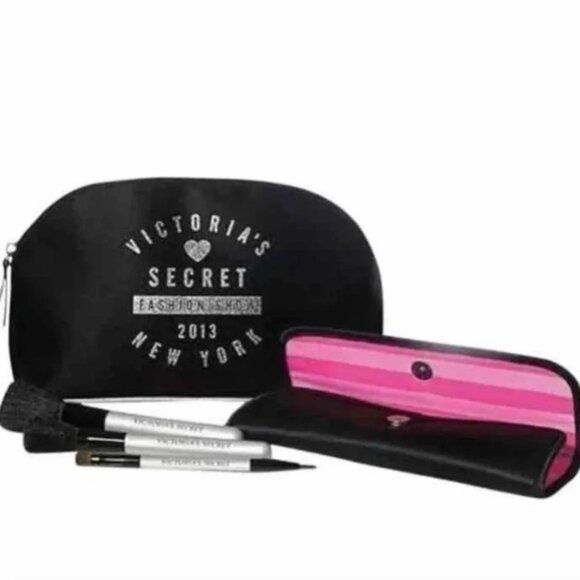 Victoria's Secret 2013 Fashion Show Makeup Bag & Brush Set - Picture 6 of 6